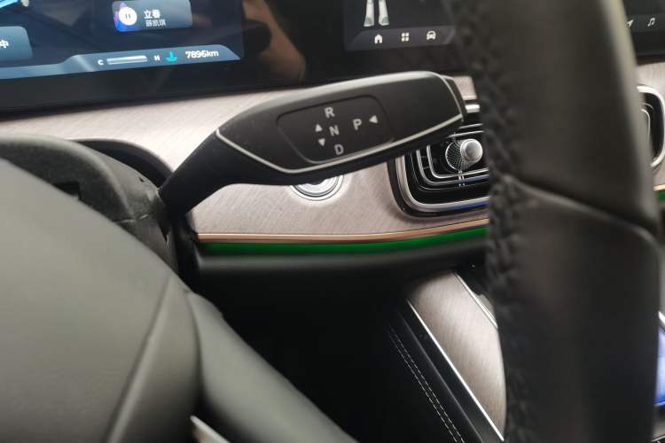 Used Chery Tiggo 9 2025 2.0T Automatic Two-Wheel Drive Luxury Edition 5 Seats