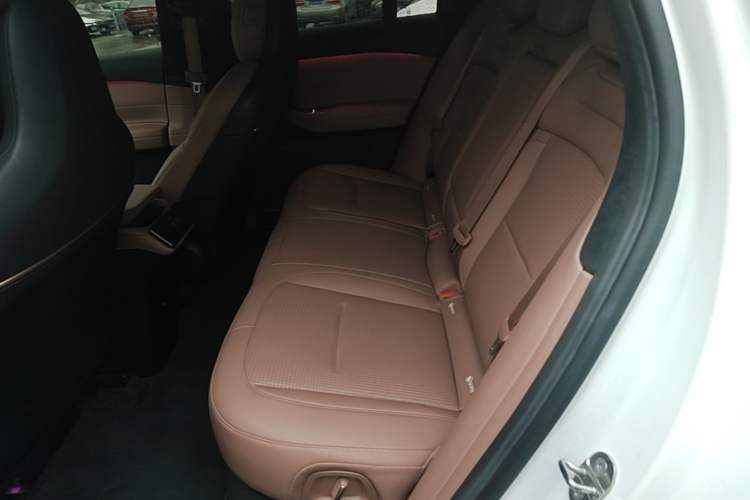 Used Nio ES6 2024 75 kWh
