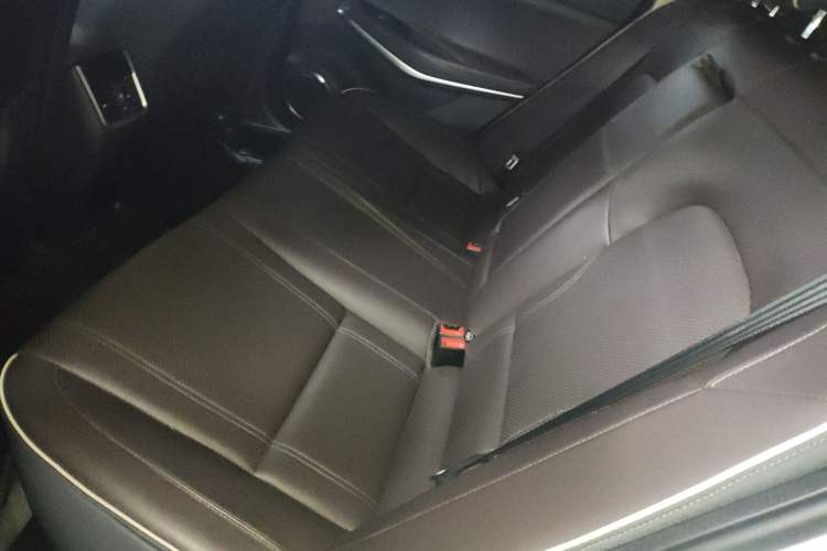 Used CHANGAN Raeton CC 2018 1.5T Automatic Haoya Model Guangmang Edition China V Standard
