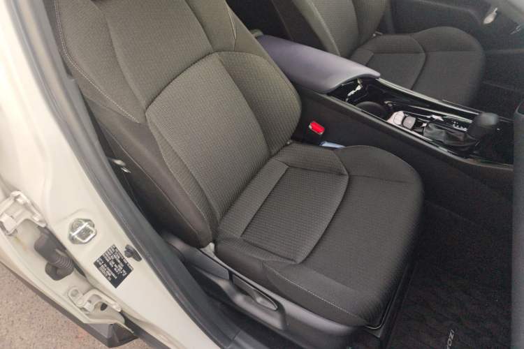 Used Toyota IZOA 2021 2.0L Yichi SPORT