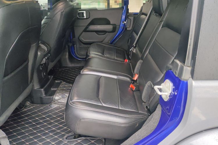 Used Jeep Wrangler 2019 2.0T Sahara Four-Door Version China VI Emission Standard