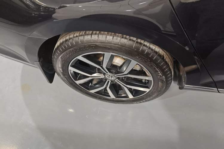 Used Volkswagen Magotan 2020 280TSI DSG Comfort Edition Exterior 5