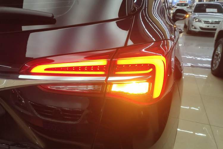 Used Buick Envision 2020 20T Two-Wheel Drive Leading Version
