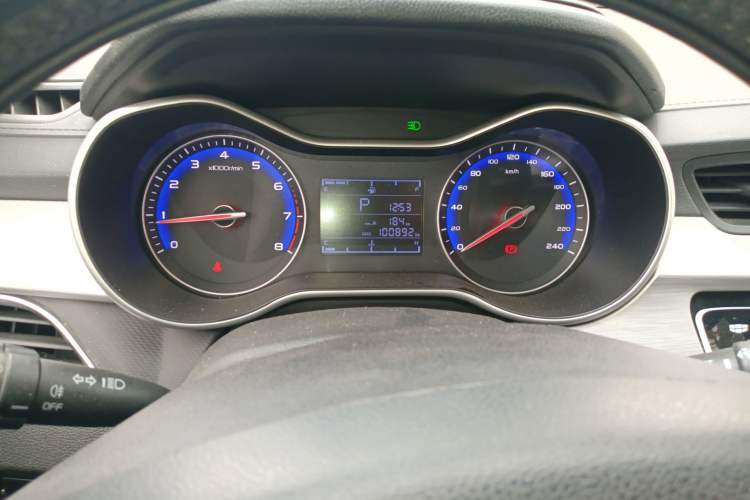 Used Geely Auto Vision 2019 Upgraded Model 1.5L CVT Luxury Version China VI Standard