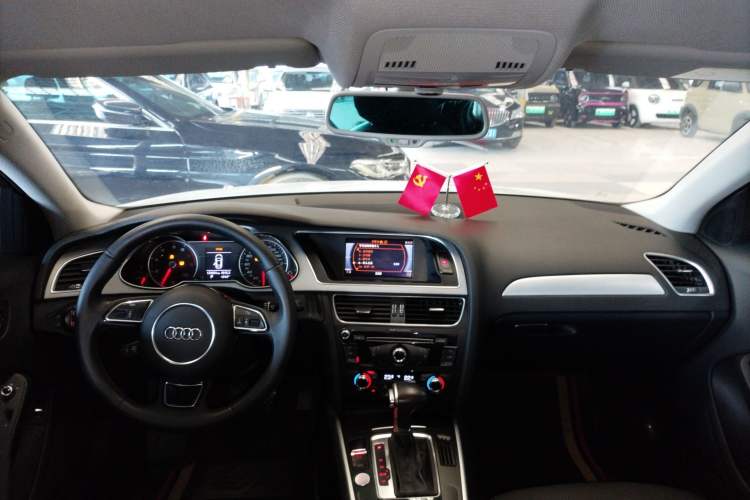 Used Audi A4L 2016 35 TFSI Collector's Edition Automatic Standard Model Center Console