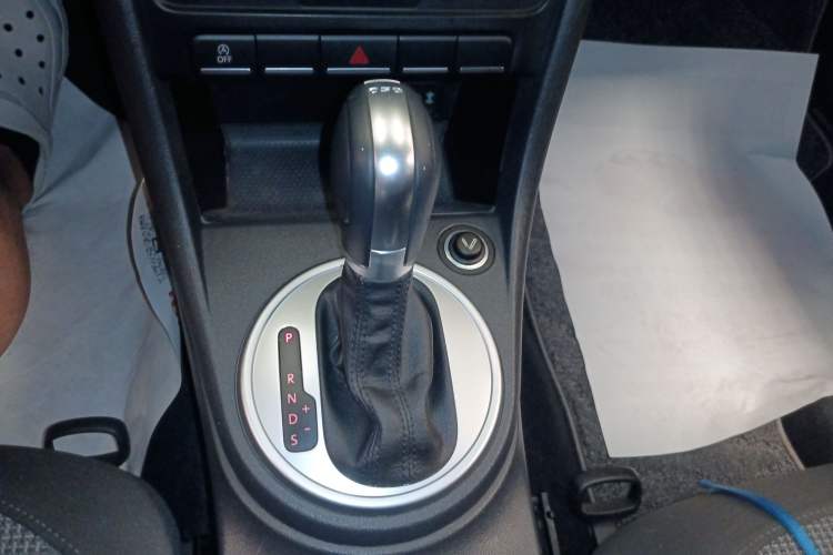 Used Volkswagen Beetle 2015 180TSI model
