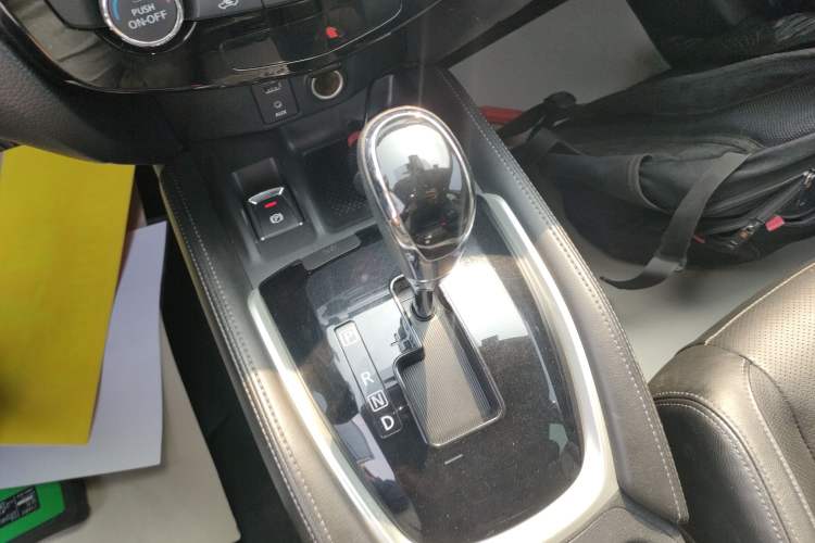 Used Nissan X-Trail 2017 2.5L CVT Luxury Edition 4WD Gear Lever