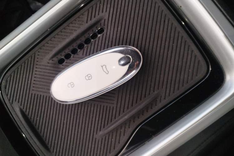 Used Dongfeng NAMMI 01 2024 430 Max Smart+ Vehicle Key