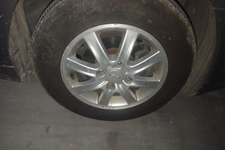 Used Chevrolet Epica 2013 1.8 SL ZhiZhen Edition MT Right Front Wheel Hub