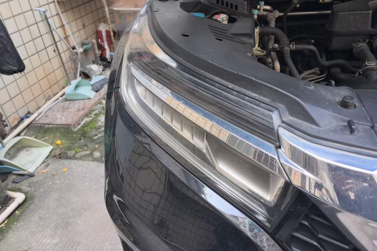 Used Honda Avancier 2017 240TURBO Two-Wheel Drive Premium Edition Right Front Headlight