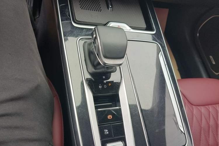 Used Hongqi HS5 2023 2.0T Four-Wheel Drive Flagship Pro Edition Gear Lever