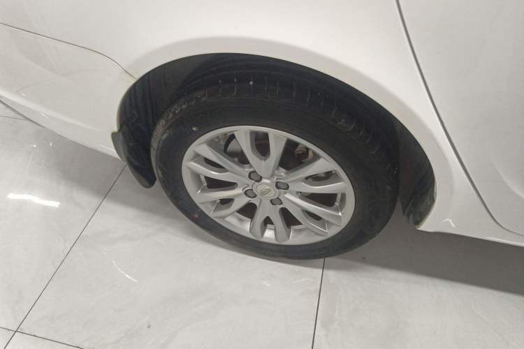 Used Geely Auto Vision 2019 Upgraded Model 1.5L Manual Luxury Version China VI Standard