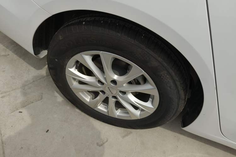 Used Roewe i5 2023 1.5L CVT Luxury Edition Right Rear Wheel Hub