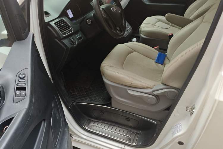 Used SAIC MAXUS G10 2019 Facelift PLUS 2.0T Automatic Smart Edition China VI Standard Driver Seat