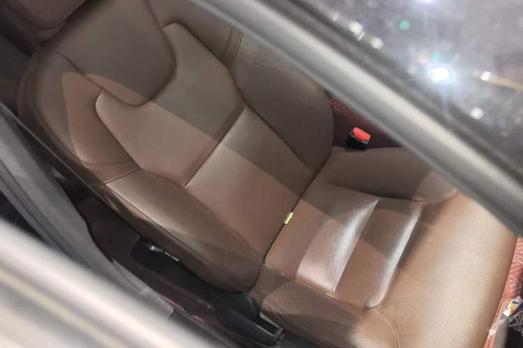 Used Volvo S90 2023 B5 Zhiyi Luxury Edition
