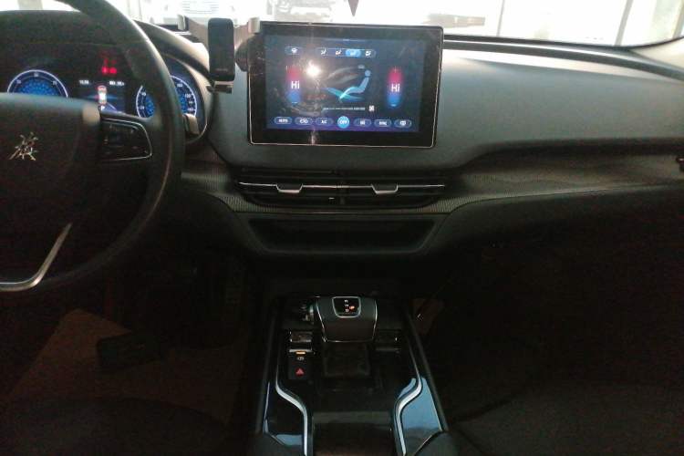 Used Hongqi E-QM5 2022 431 km Charge & Enjoy Edition