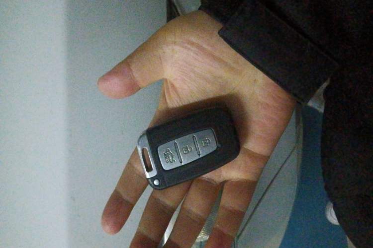 Used Kia Sportage R 2012 2.0L Automatic Two-Wheel Drive GLS
