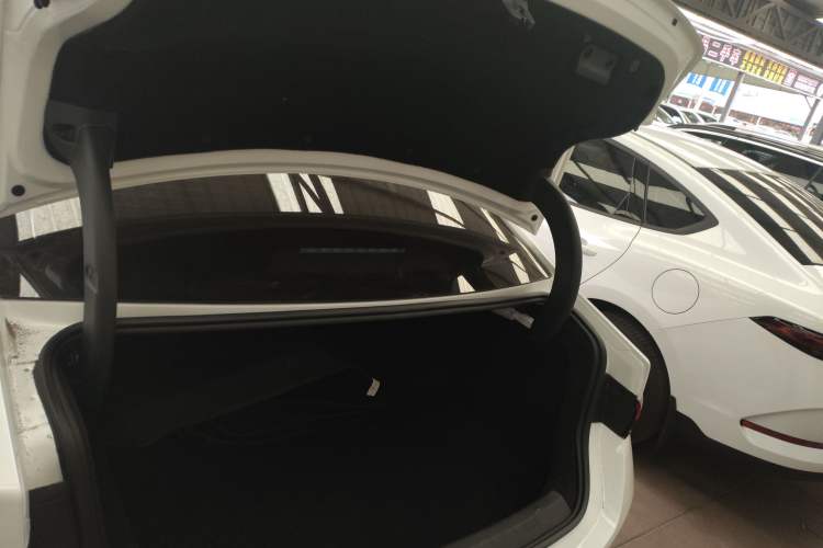 Used BYD Qin PLUS 2025 DM-i Smart Drive 55KM Leading Model Trunk