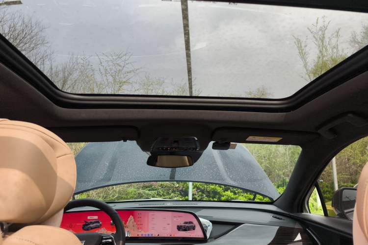 Used Cadillac XT5 2025 2.0T Luxury Version Headliner