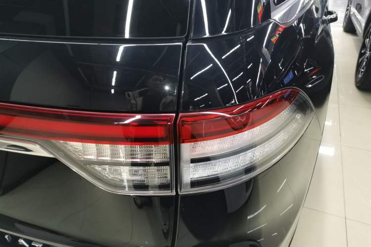 Used Lincoln Aviator 2020 3.0T V6 All-Wheel Drive Executive Version
