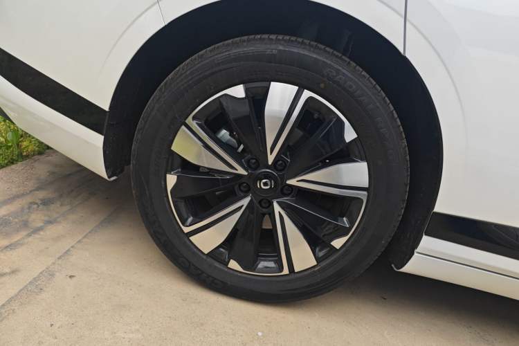 Used CHANGAN NEVO A07 2025 Blue Whale Range-Extending Model 140 Elite Version Right Rear Wheel Hub