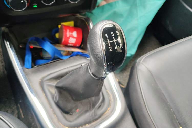 Used Jinbei Gold Hiace 2021 1.5L Passenger Van Travel Lion 6-Seater Gear Lever