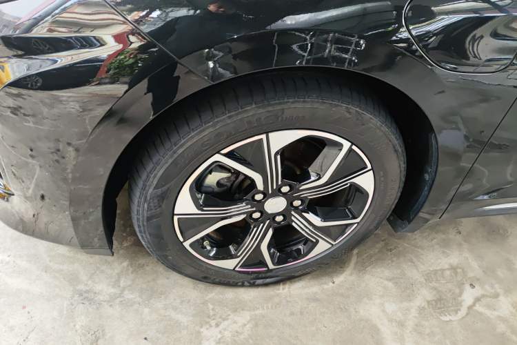 Used Hongqi E-QM5 2021 Online Booking Charging Basic Edition 4 Seats
