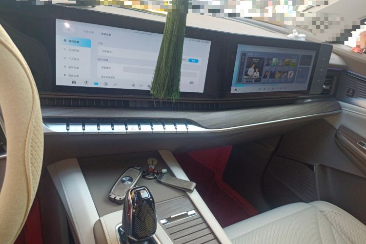 Used Roewe RX9 2023 2.0T Four-Wheel Drive Luxury Edition
