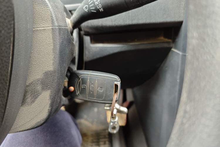 Used Wuling Hongguang PLUS 2019 1.5T Manual Standard Edition 5 Seats
