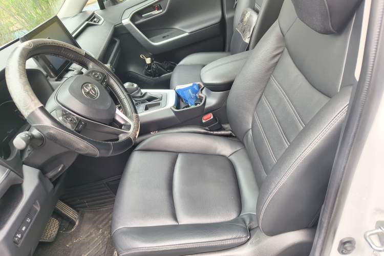 Used Toyota RAV4 2021 2.0L CVT Two-Wheel Drive Fashion PLUS Edition
