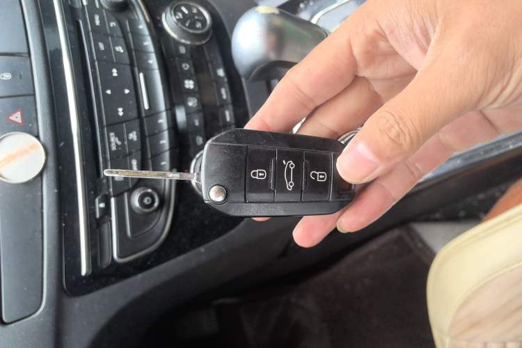 Used Peugeot 508 2013 2.0L 2nd Anniversary Edition with Automatic Sunroof – Classic Version
