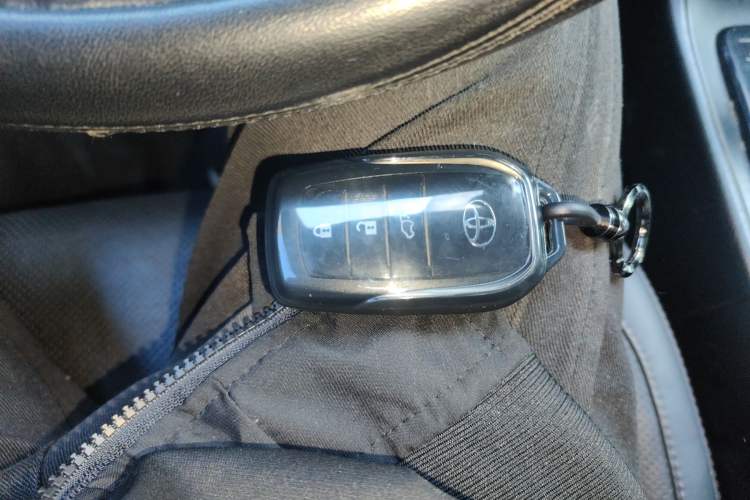 Used Toyota Highlander 2018 2.0T Four-Wheel Drive Prestige Version 7 Seats China VI Standard