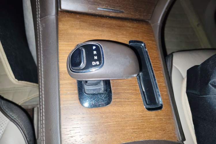 Used Chrysler 300C 2012 3.6L Luxury Edition