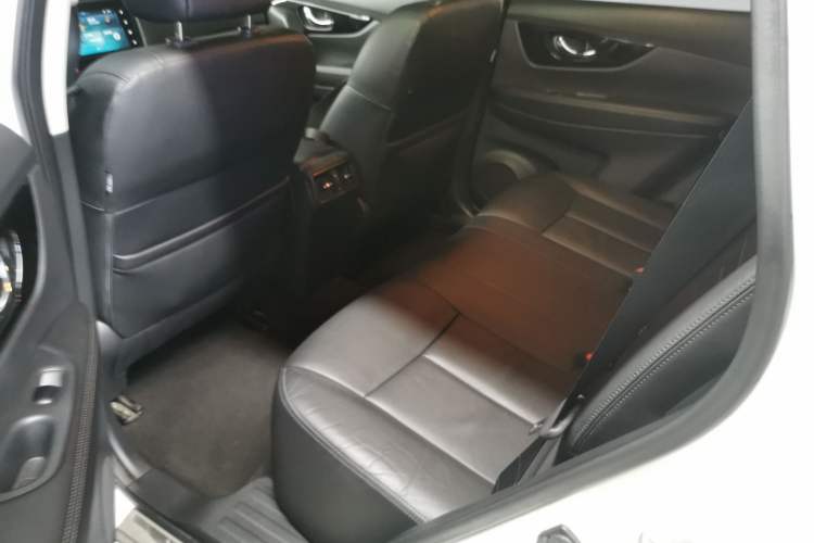 Used Nissan X-Trail 2019 2.0L CVT Smart Connect Comfort Edition 2WD