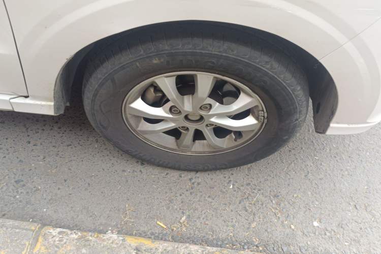 Used Wuling Hongguang 2021 1.5L Facelift S Comfort Version Hydraulic Power Steering LAR Right Front Wheel Hub