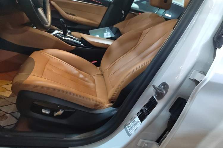 Used BMW 5 Series 2020 530Li Luxury Edition M Sport Package
