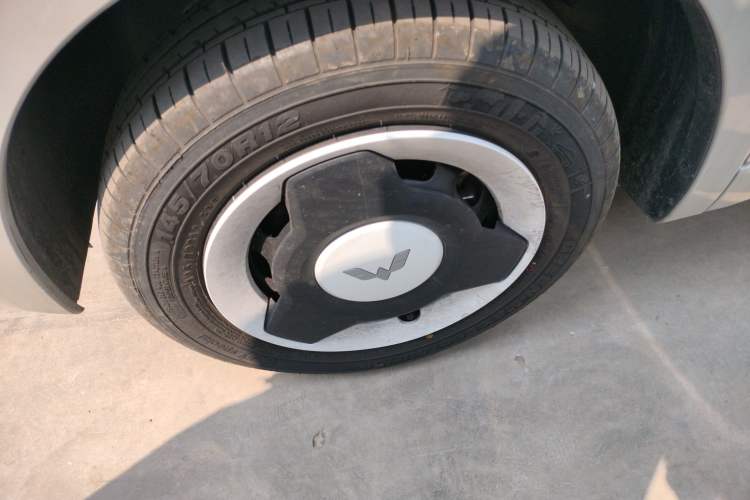 Used Wuling Hongguang MINIEV 2024 3rd Generation 215km Youth Edition Left Front Wheel Hub