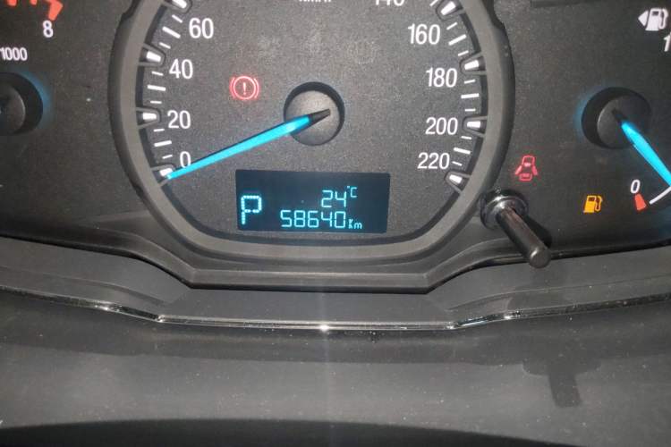 Used Ford Escort 2015 1.5L Automatic Fashion Model
