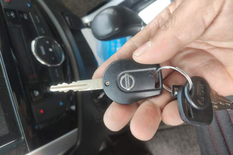 Used Nissan Navara 2017 2.5L Automatic 4x4 Luxury Edition QR25