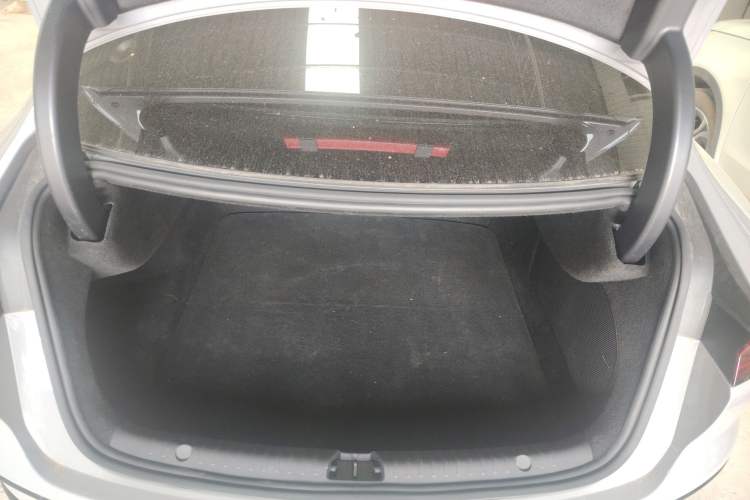 Used BYD Han 2025 DM-i Intelligent Driving Edition 125KM LiDAR Flagship Model
