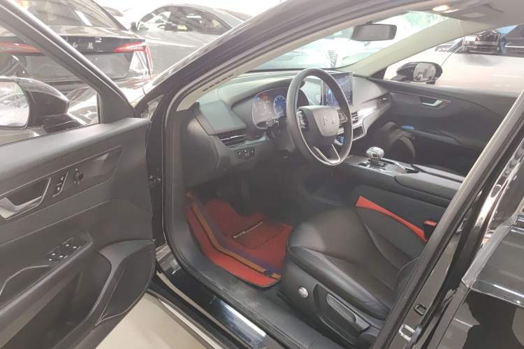 Used Hongqi E-QM5 2022 431 km Charge & Enjoy Edition