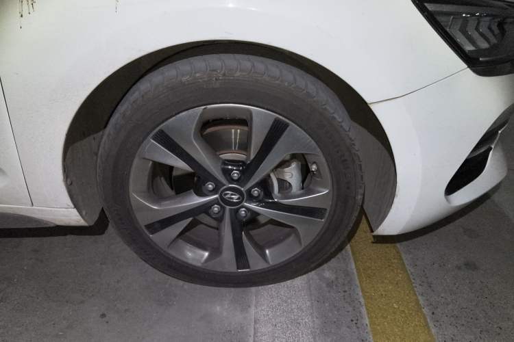 Used Hyundai Lafesta 2019 280TGDi Smart Speed Version China VI Standard Right Front Wheel Hub