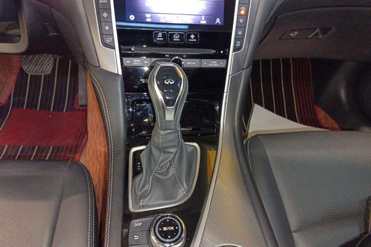 Used Infiniti Q50L 2021 2.0T Enjoyment Edition Gear Lever