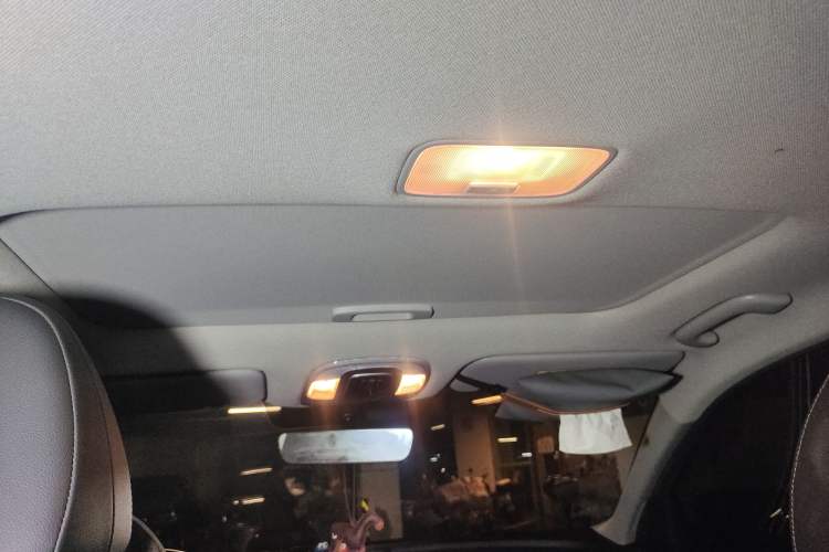 Used Hyundai Elantra 2021 1.5L CVT LUX Prestige Edition
