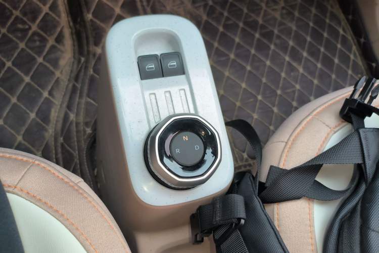 Used Geely Galaxy Panda 2024 Panda Mini 200km Longteng PRO Edition
