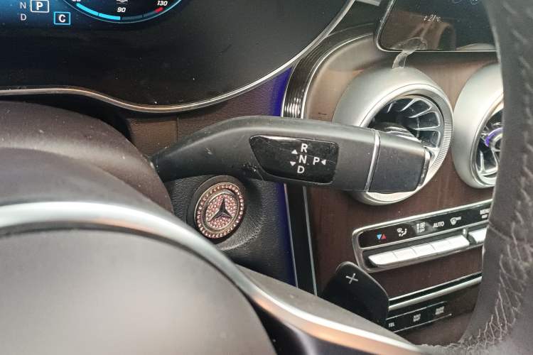 Used Mercedes-Benz GLC 2021 GLC 300 L 4MATIC Dynamic Model Gear Lever