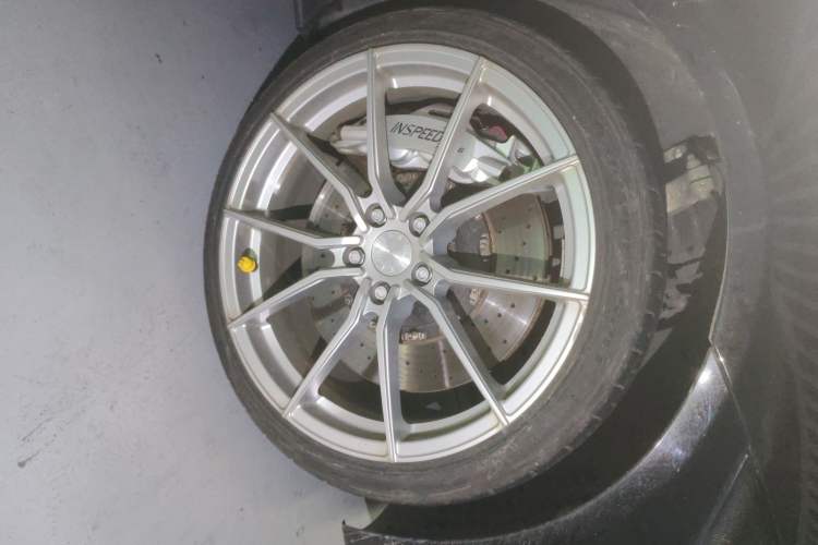 Used Jaguar XEL 2023 2.0T 250 PS R-DYNAMIC S Advanced Sport Edition Right Front Wheel Hub