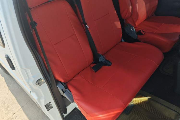 Used JMC Transit 2019 2.8T Commercial Version Short Wheelbase Mid-Roof 6-Seater China VI JX493