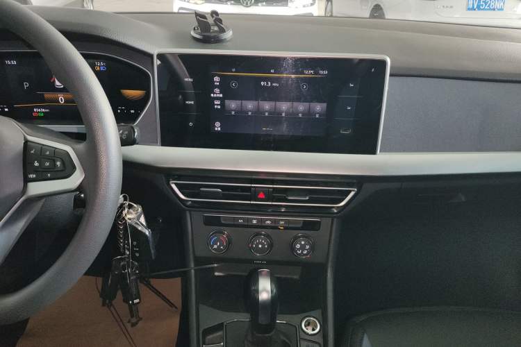 Used Volkswagen Lavida 2024 1.5L Automatic DeYi Edition Audio And AC Panel