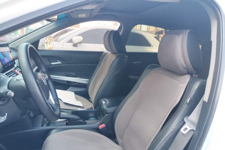 Used Honda Crosstour 2012 2.4L Luxury Edition Left Front Seat